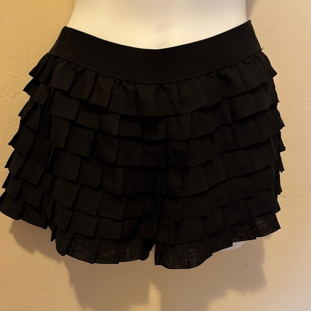 Forever 21 Black Ruffled Women's Skorts